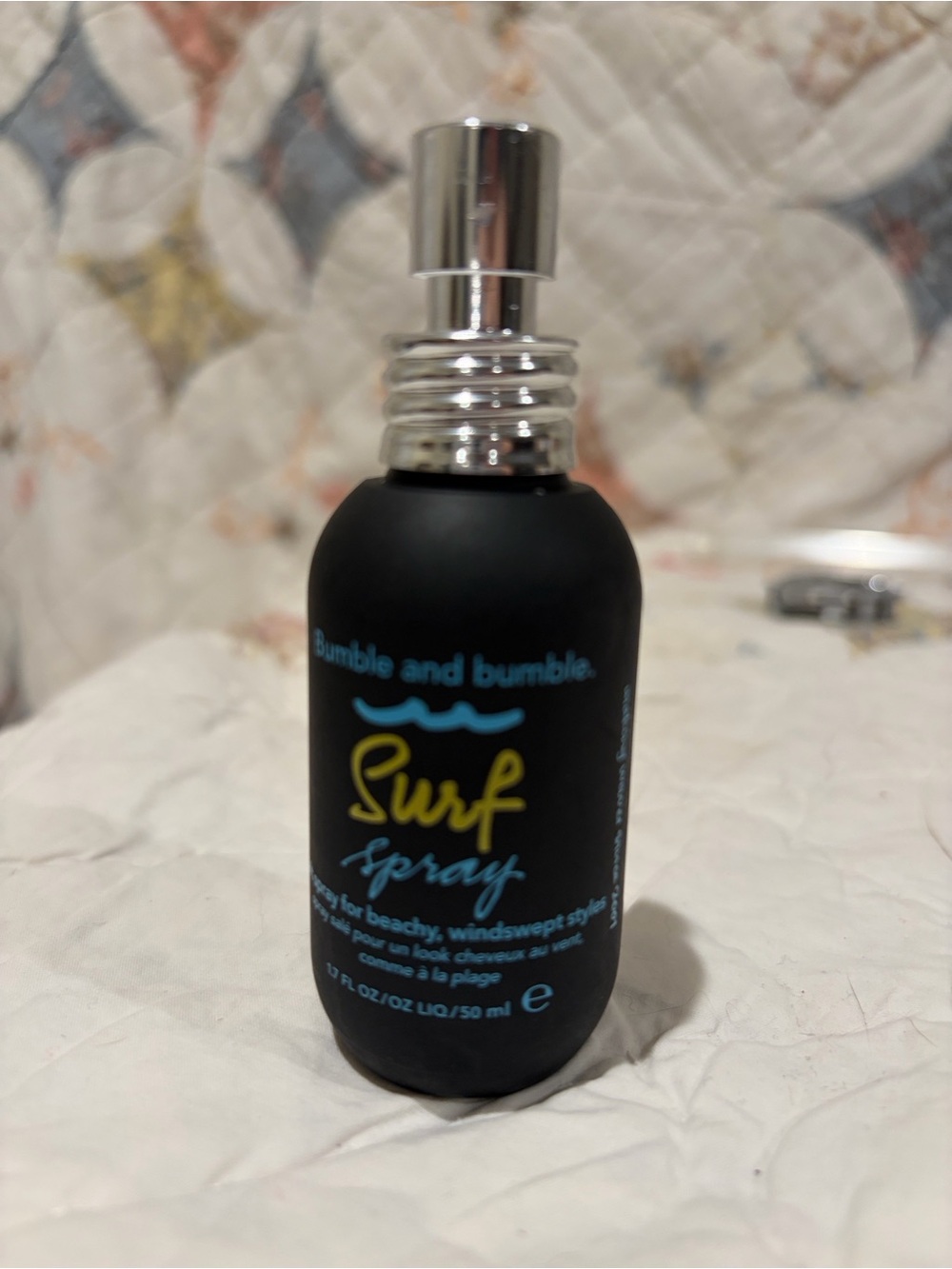 Bumble and bumble Surf Spray - Black bottle with yellow & blue text